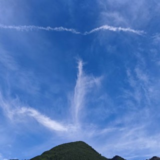 云5702cd5ec0b8e4cf098c21d77ead5139.jpg